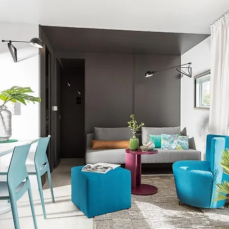 Phitina's Tiny House - Oostende - Brugge Jabbeke (West-Flanders)